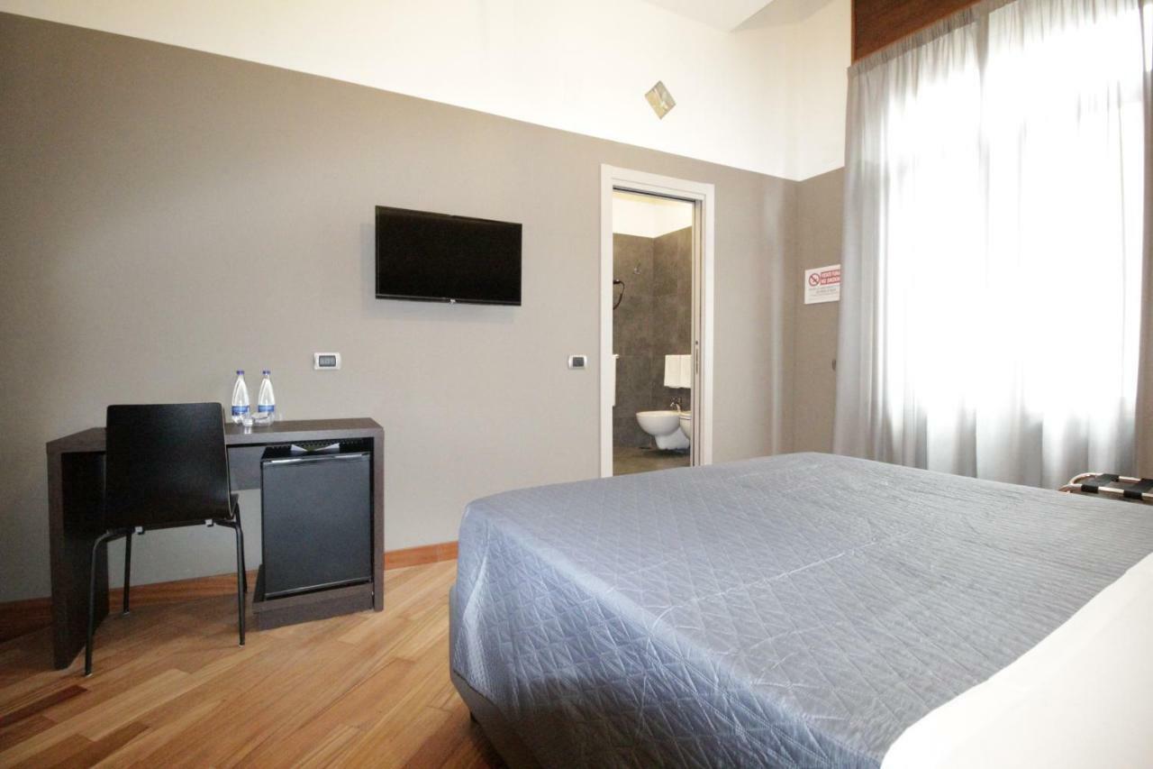 Piazza Carità Hotel Nápoles Exterior foto